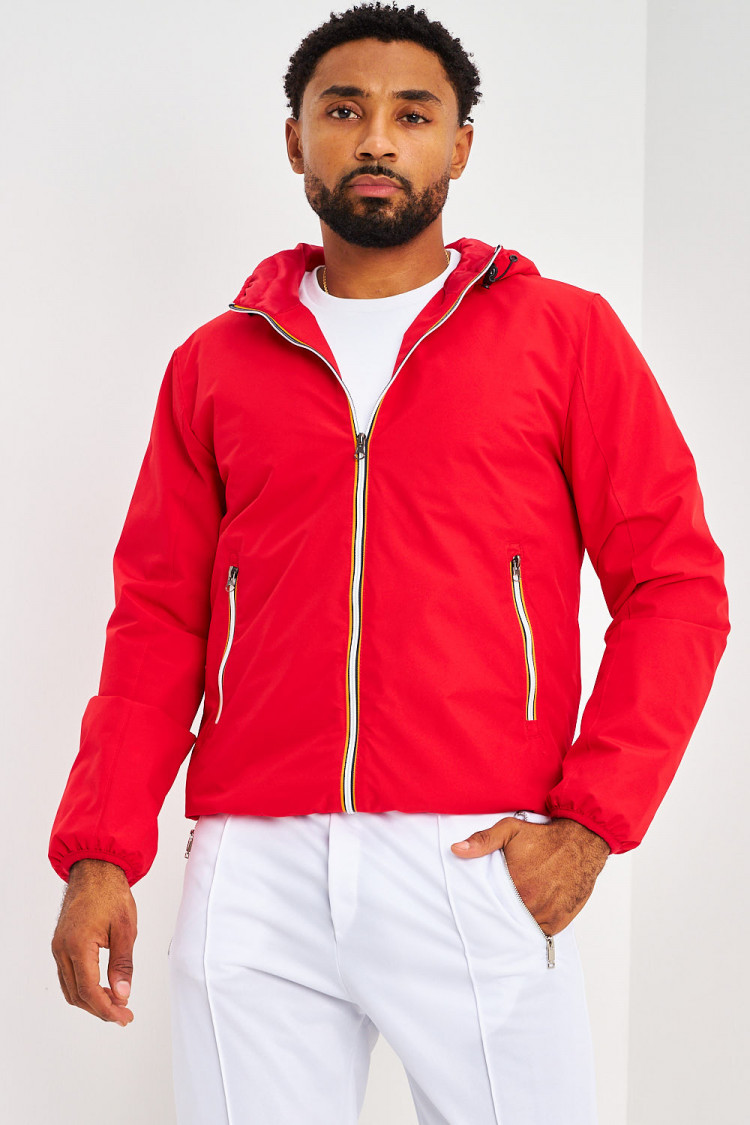 Blouson à capuche rouge