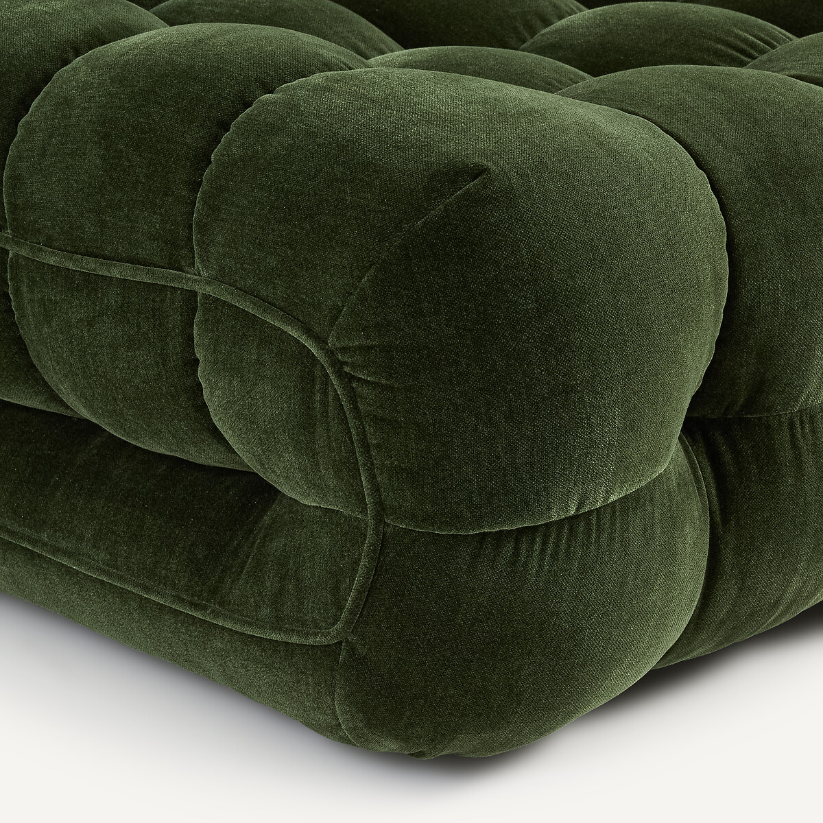 AM.PM<br>Poltrona estofada em veludo chenille, Jud