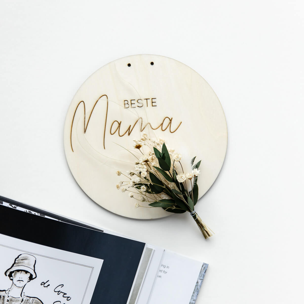 Moederdag cadeau-idee: houten plak met gedroogde bloemen | Beste Moeder