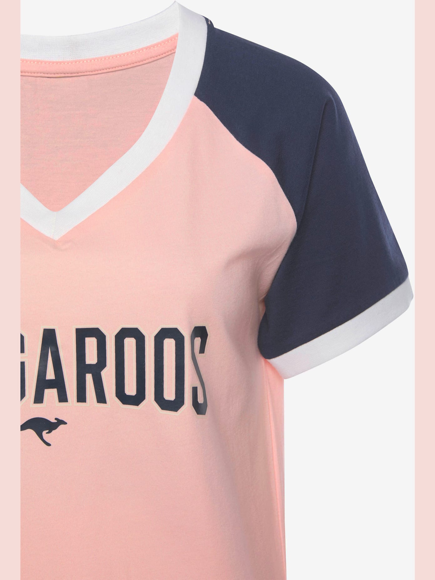 T-shirt de nuit court au style universitaire