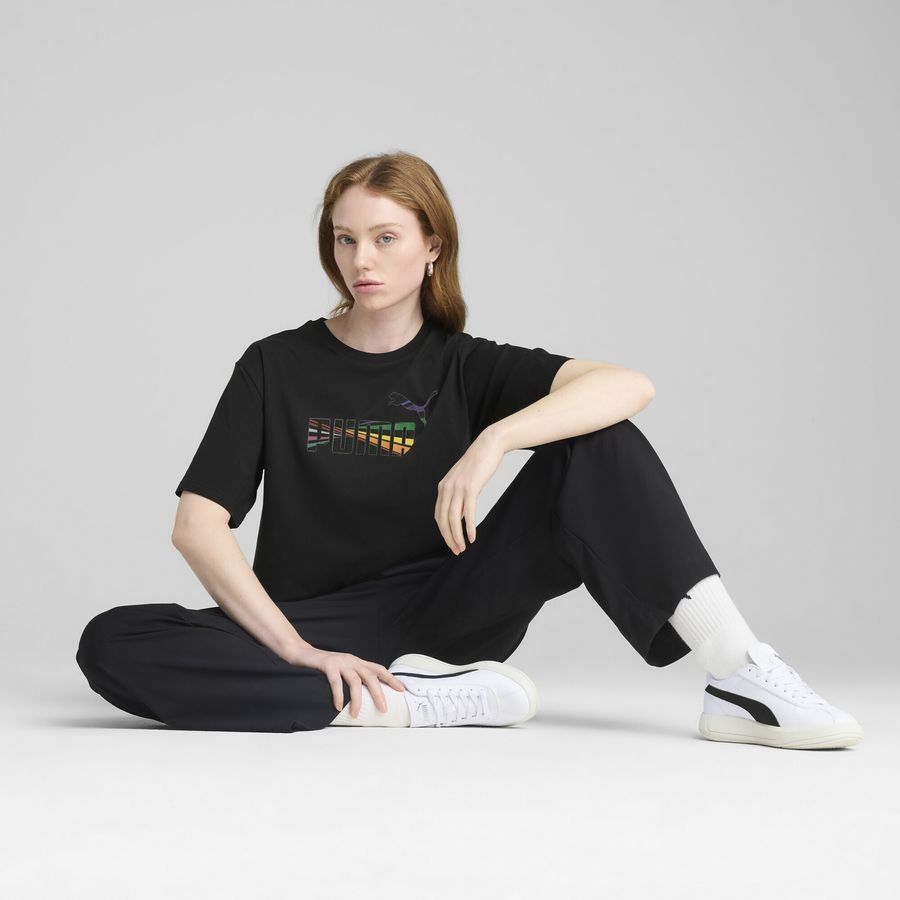 Puma LOVE UNITED Relaxed Fit T-Shirt