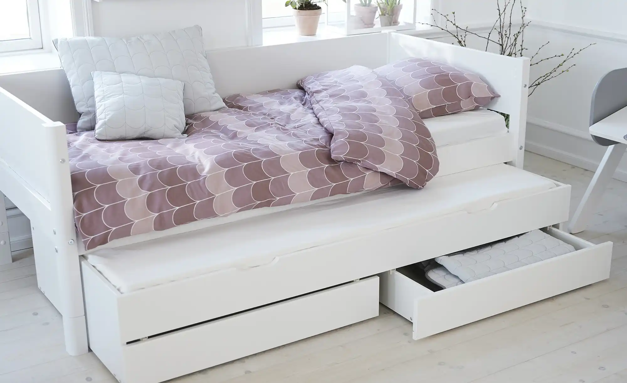 FLEXA Bett mit Ausziehbett und 2 Schubkästen Flexa White