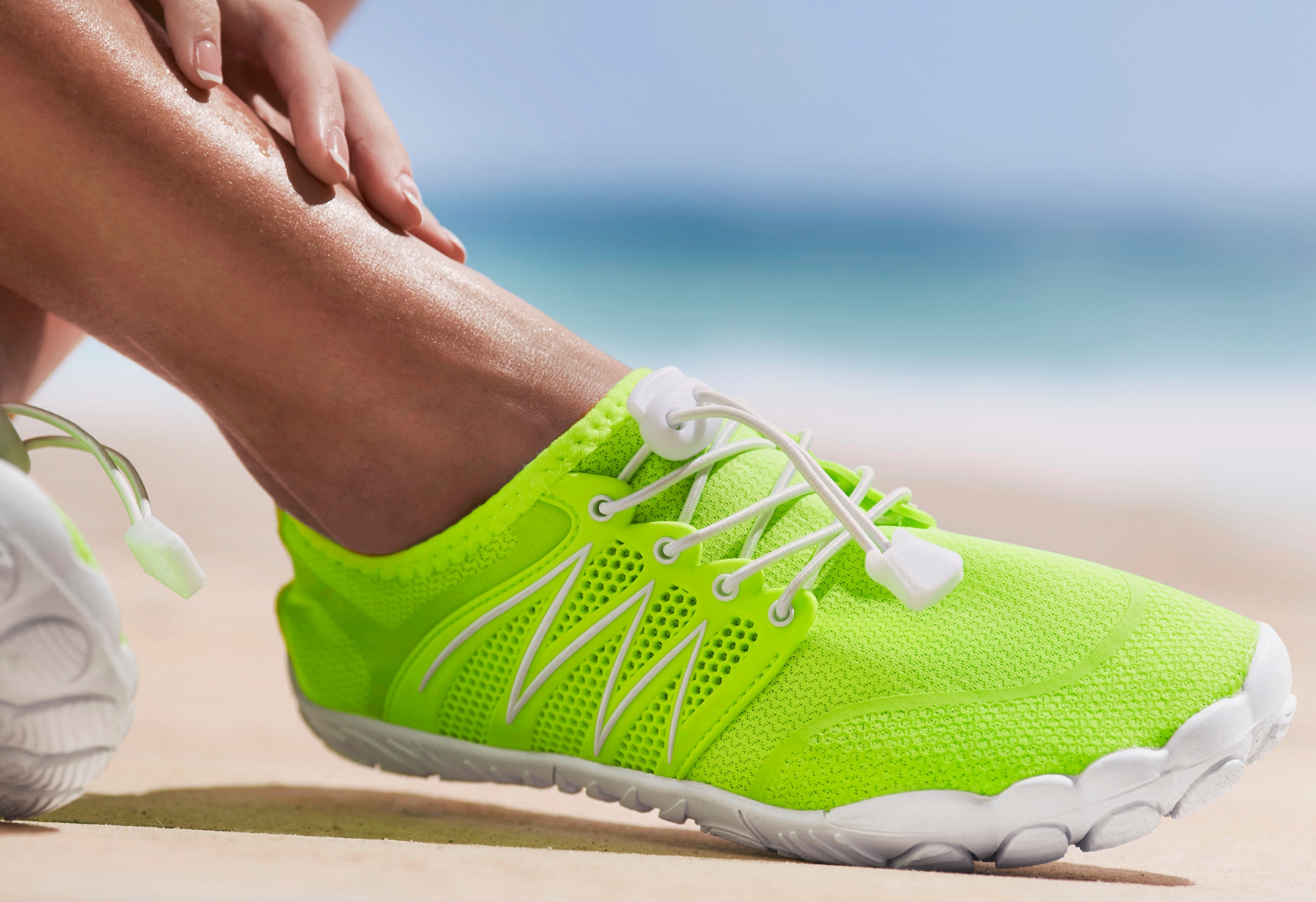 Venice Beach Aquaschuh »Badelatsche, Badeschuhe, Badeschlappe, Wasserschuh, leichter Slipper«  mit elastischen Bändern, schnelltrocknend, ultraleicht VEGAN