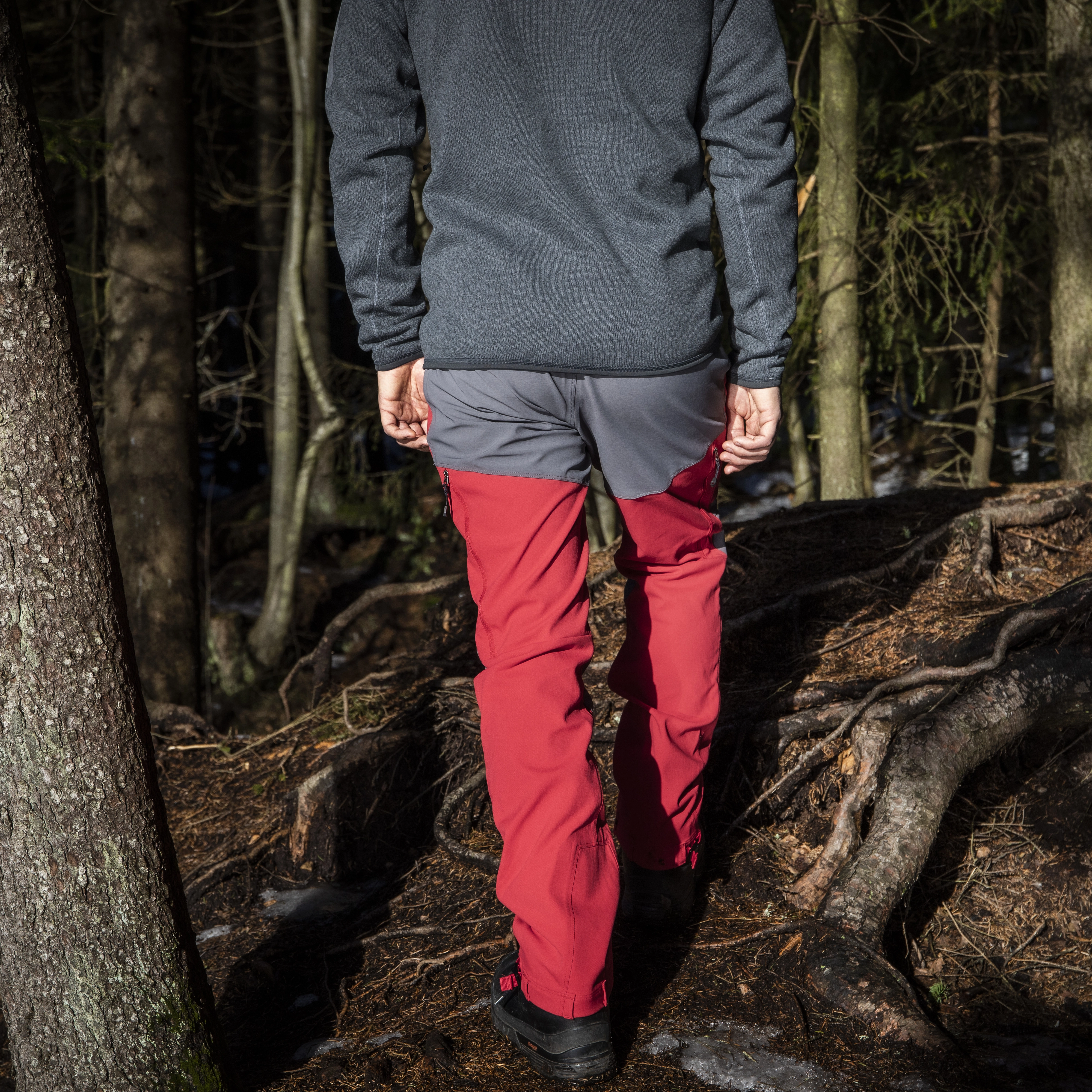 Fjorda Trekking Hybrid Pants Red / Solid Dark Grey