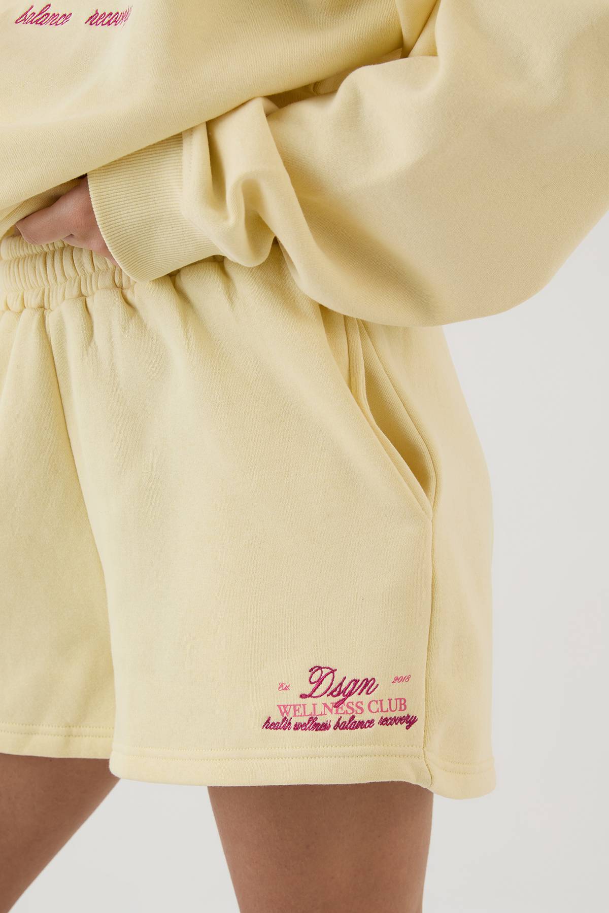Ensemble De Survêtement Sweat Oversize Et Short Wellness Club Dsgn Studio
