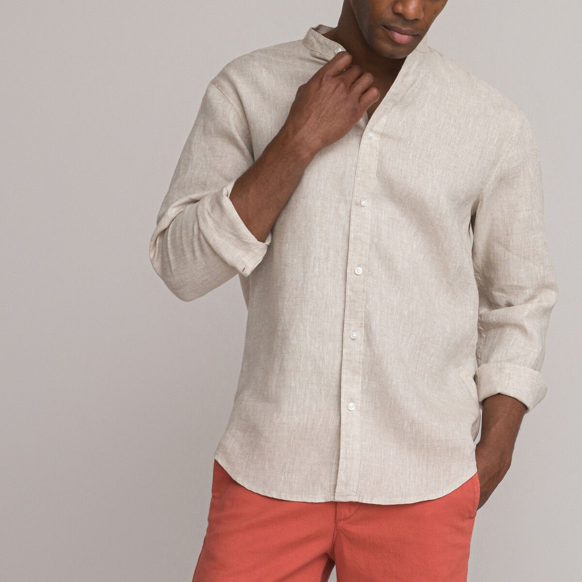 COLEÇÕES LA REDOUTE<br>Camisa reta, gola mandarim, em linho, assinatura AURELE