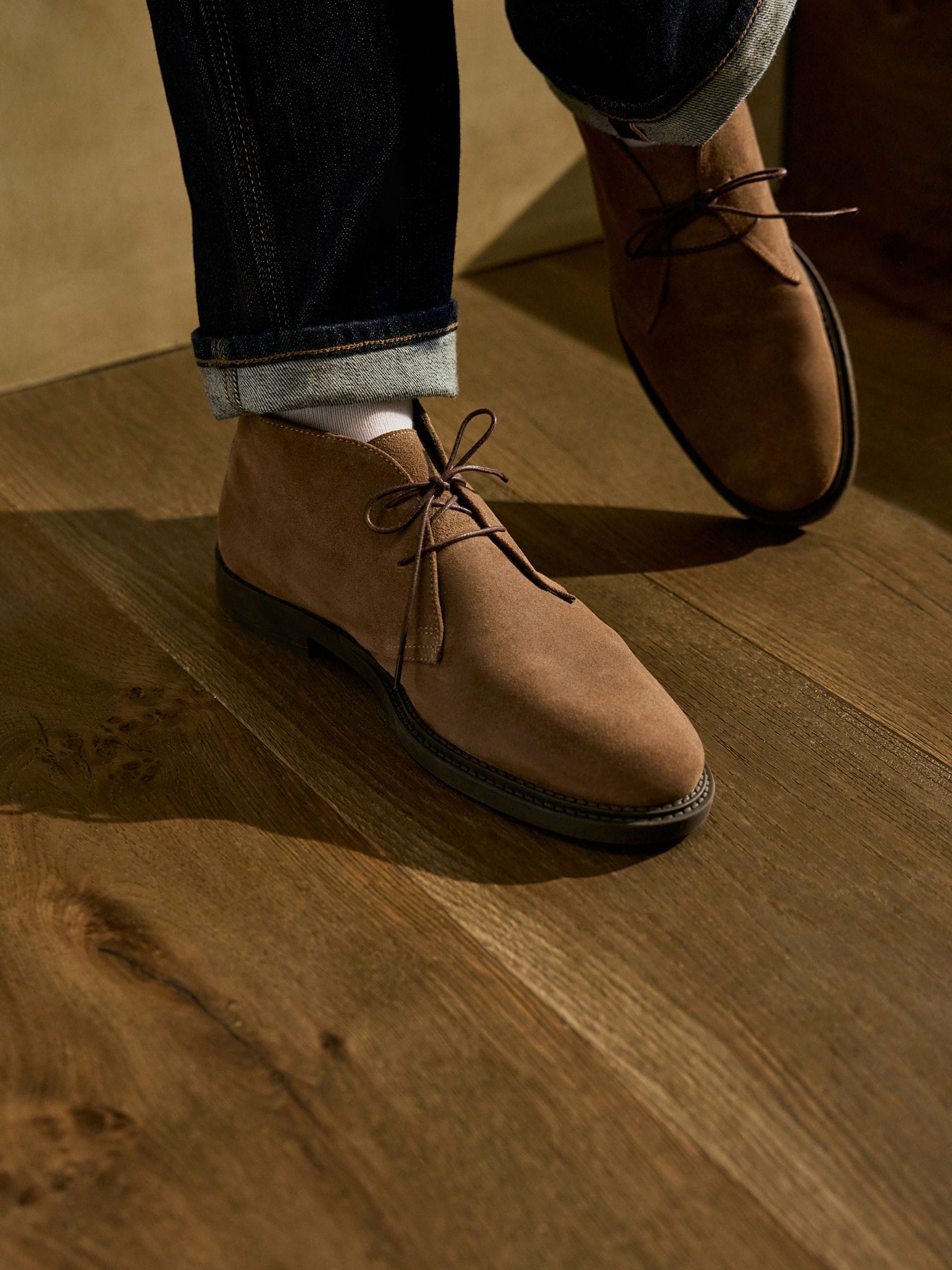 Pastelgeel - Smart Suede Chukka Boots