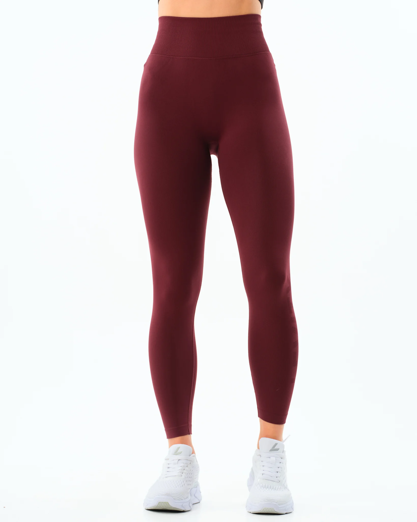LEVITY Challenge Seamless Tights Burgundy