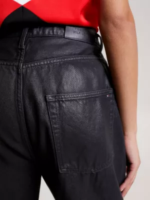 Calça jeans preta revestida de cintura média e modelagem relaxada