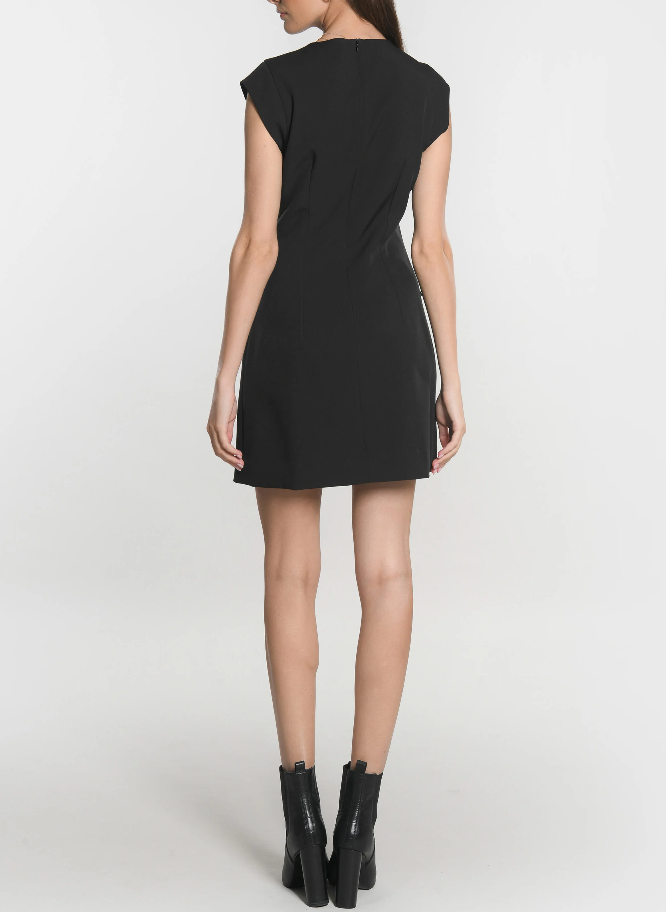 MATHILDA - Robe courte col rond | Noir