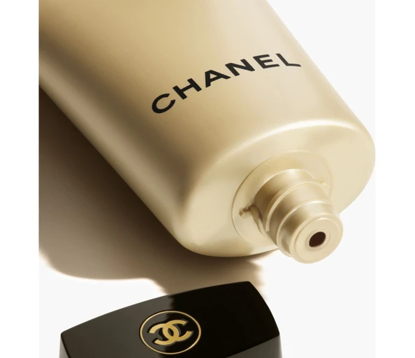 CHANEL SUBLIMAGE L'HUILE-EN-GEL DE DÉMAQUILLAGE Démaquillant ultime : nettoie et adoucit