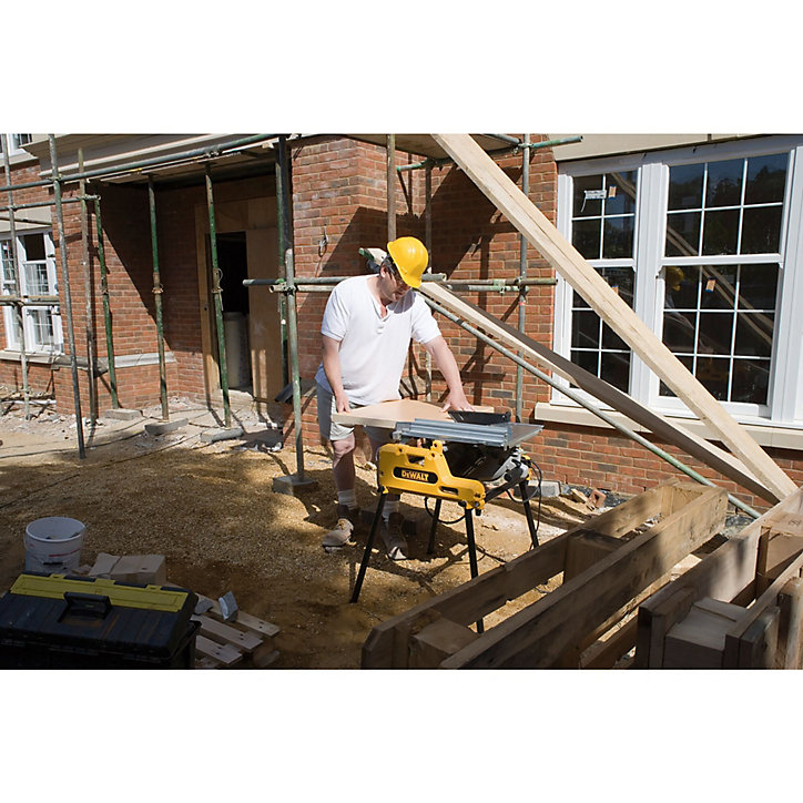 Scie sur table DeWalt DW743NQS 2000W