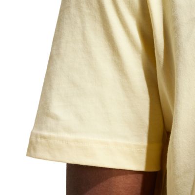 Adidas SportswearEssentials Embroidered Small Logo T-Shirt - gelb