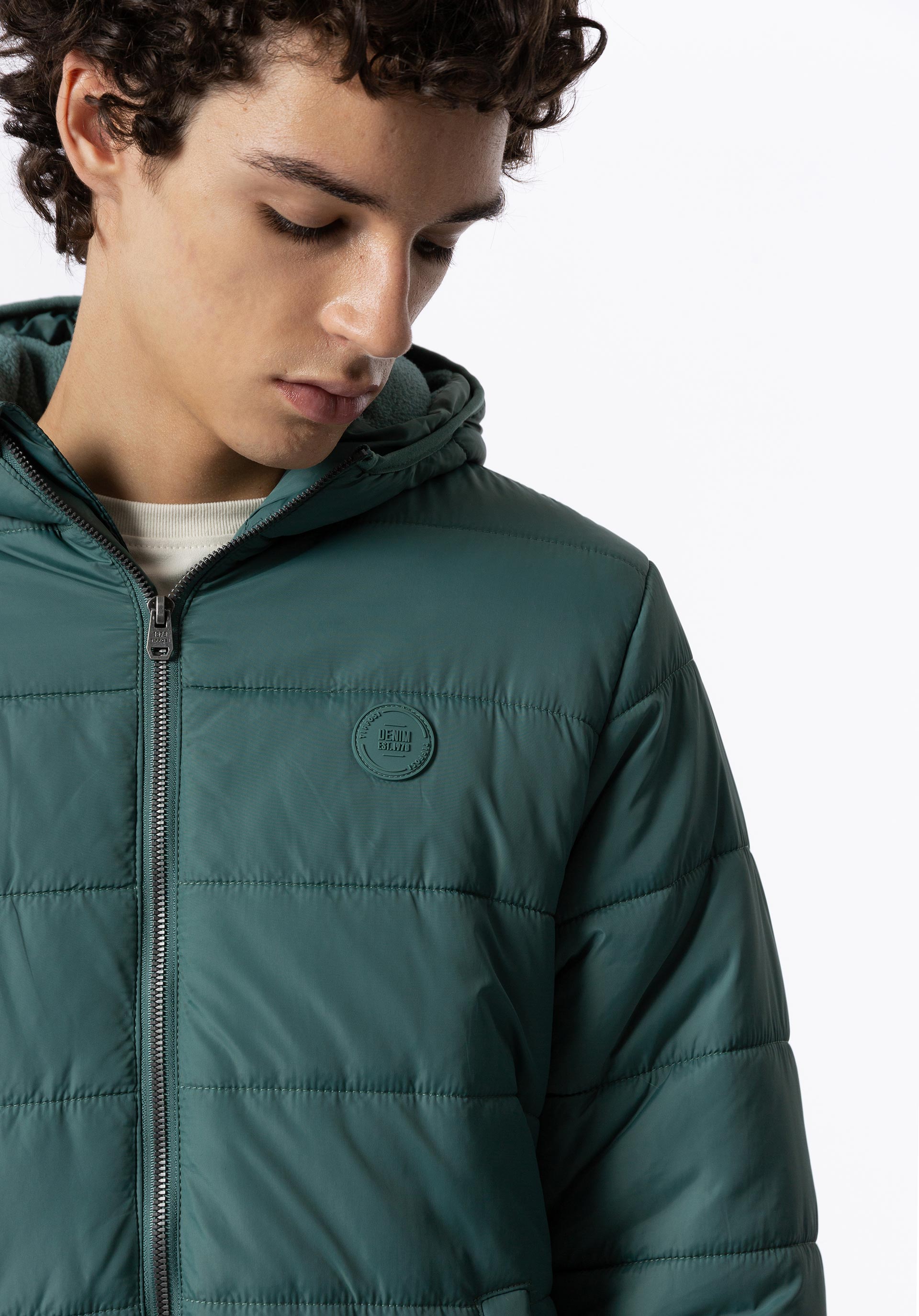 Casaco Acolchoado com Capuz Water Resistant