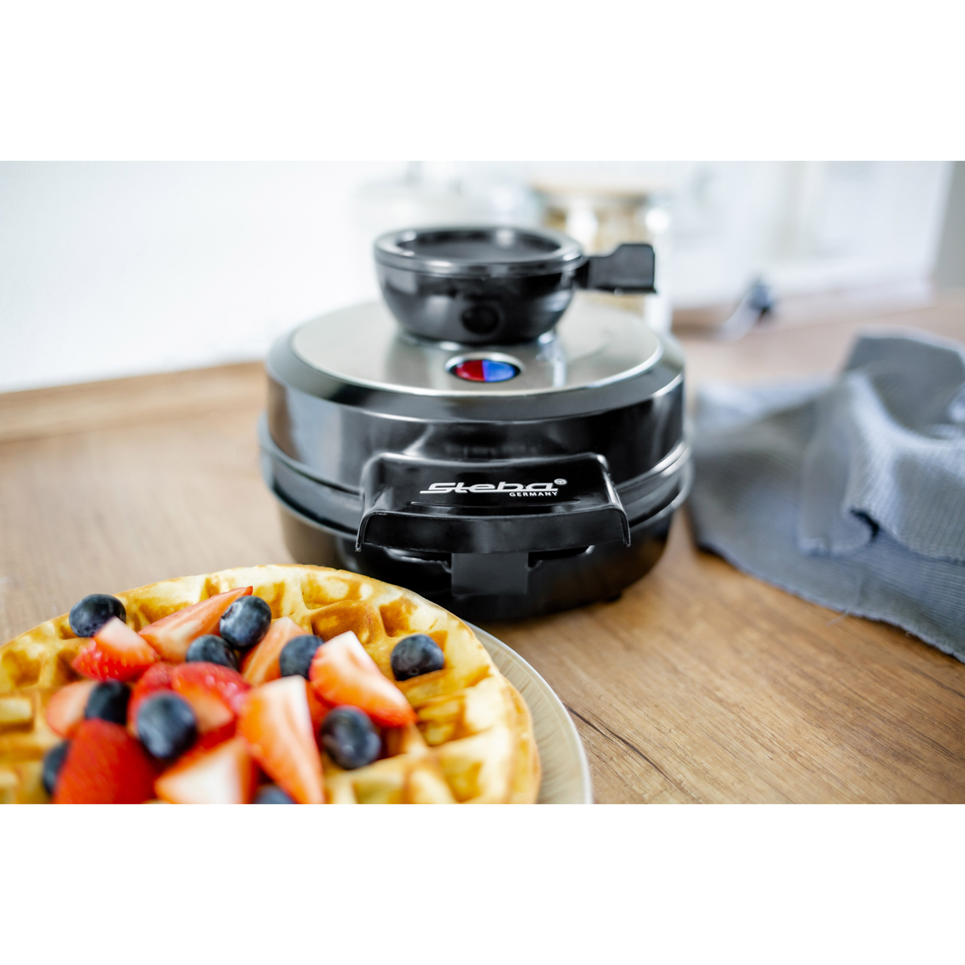 STEBA Waffeleisen WE 20 VOLCANO - schwarz - für 4 Waffeln