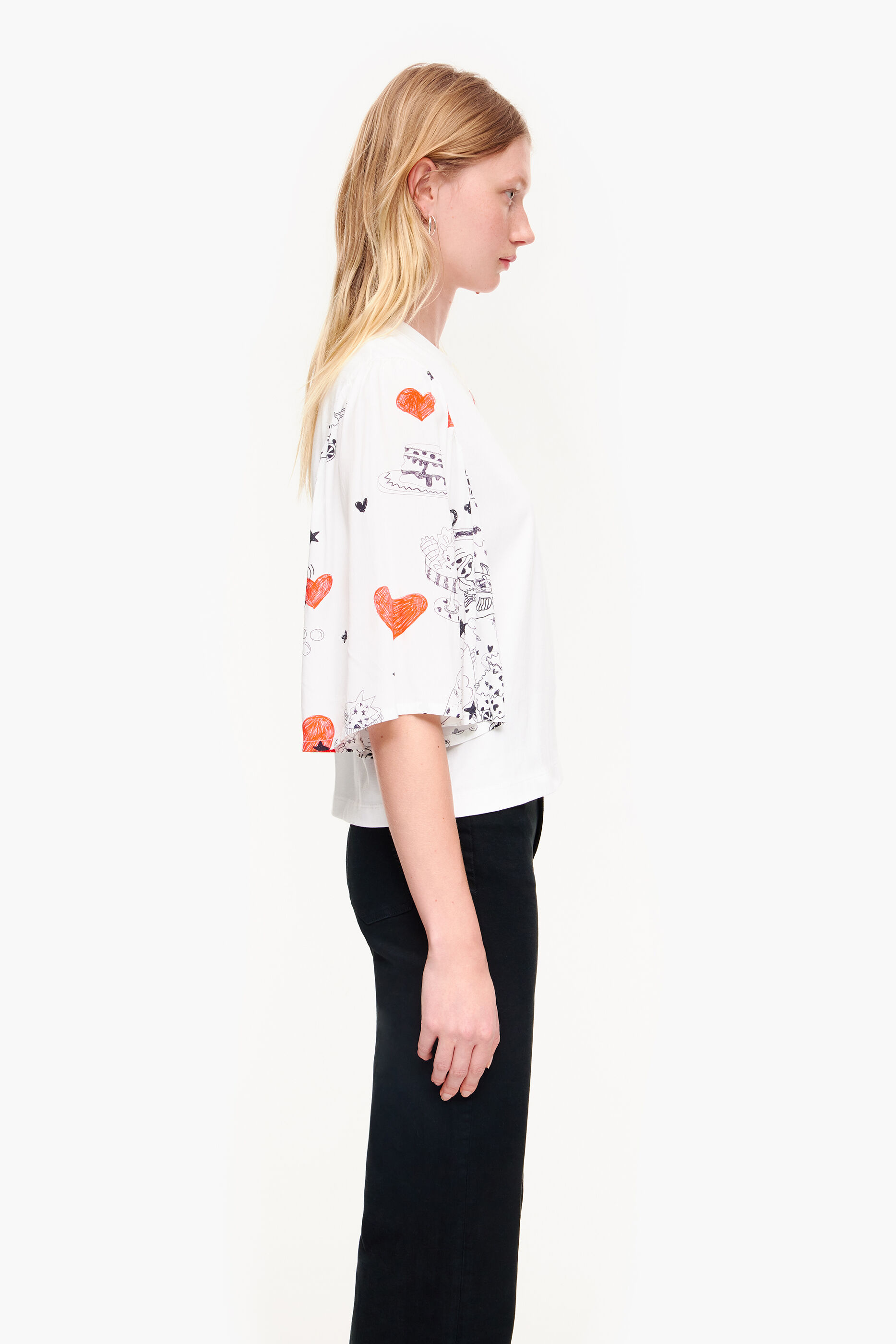 Camiseta de camada dupla com estampa de coração e apelido
