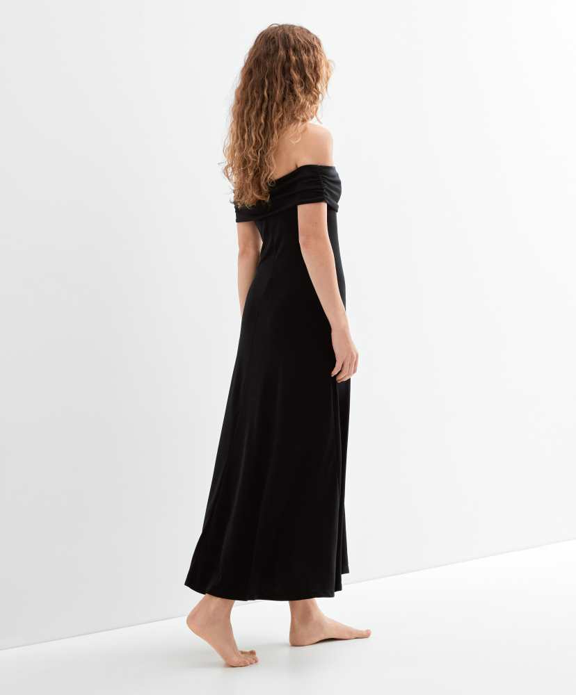 Vestido ombro a ombro