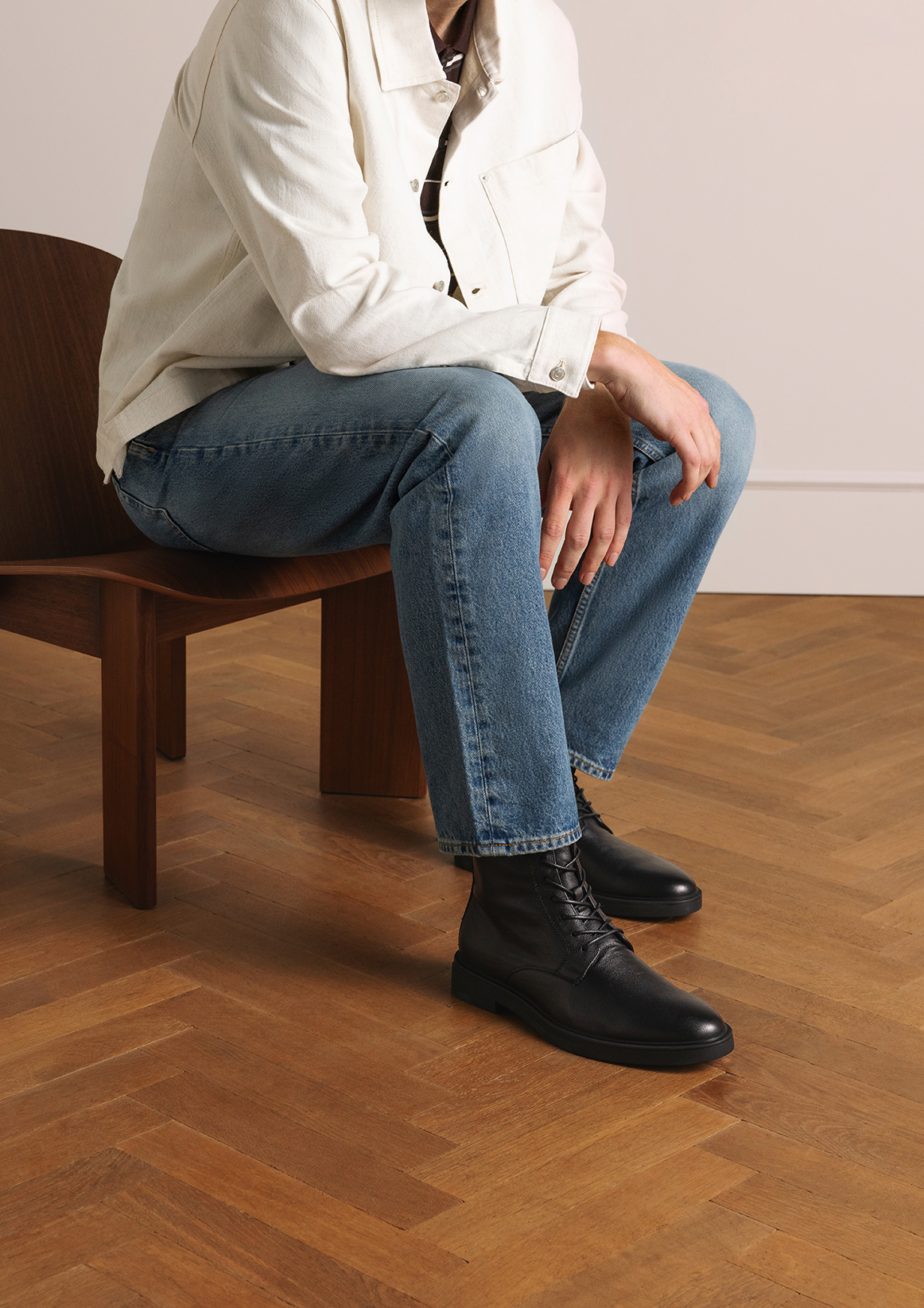Zwarte leren veterboots