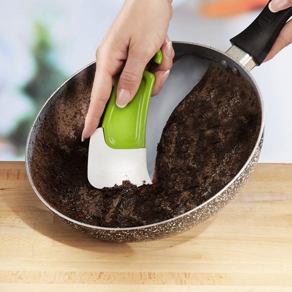 Raclette nettoyage ustensiles