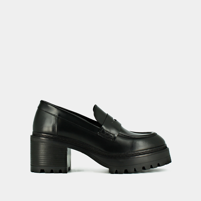 Mocassins à talons et semelles crantées  en cuir glacé noir