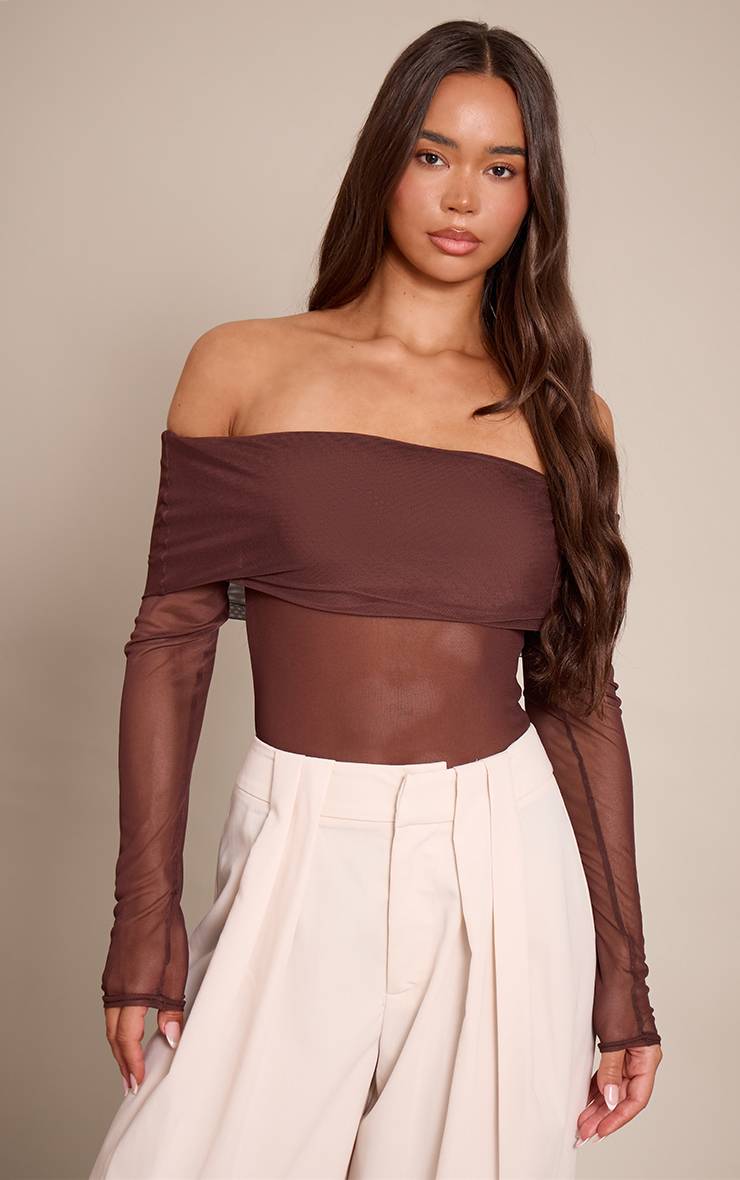 Dark Chocolate Body À Manches Longues En Mesh Avec Encolure Bardot Rabattue