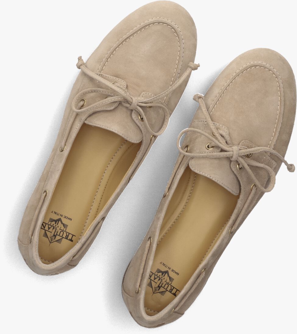 beige truman's instappers 4117