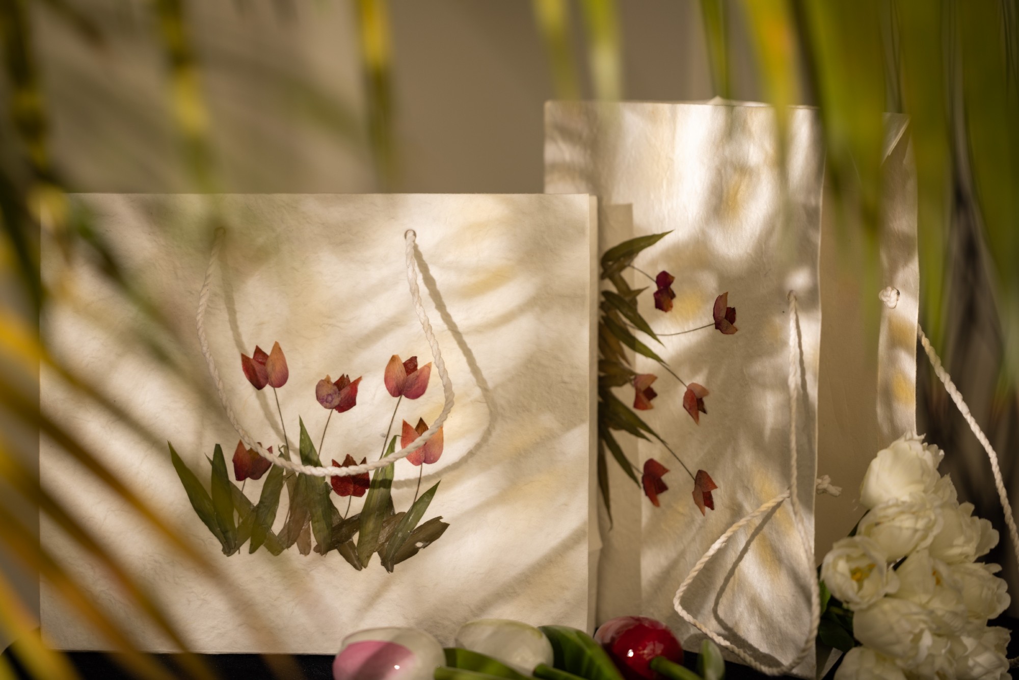 Tasche 'Tulpe', weiß, B 30 cm, H 25 cm, L 10 cm günstig bestellen