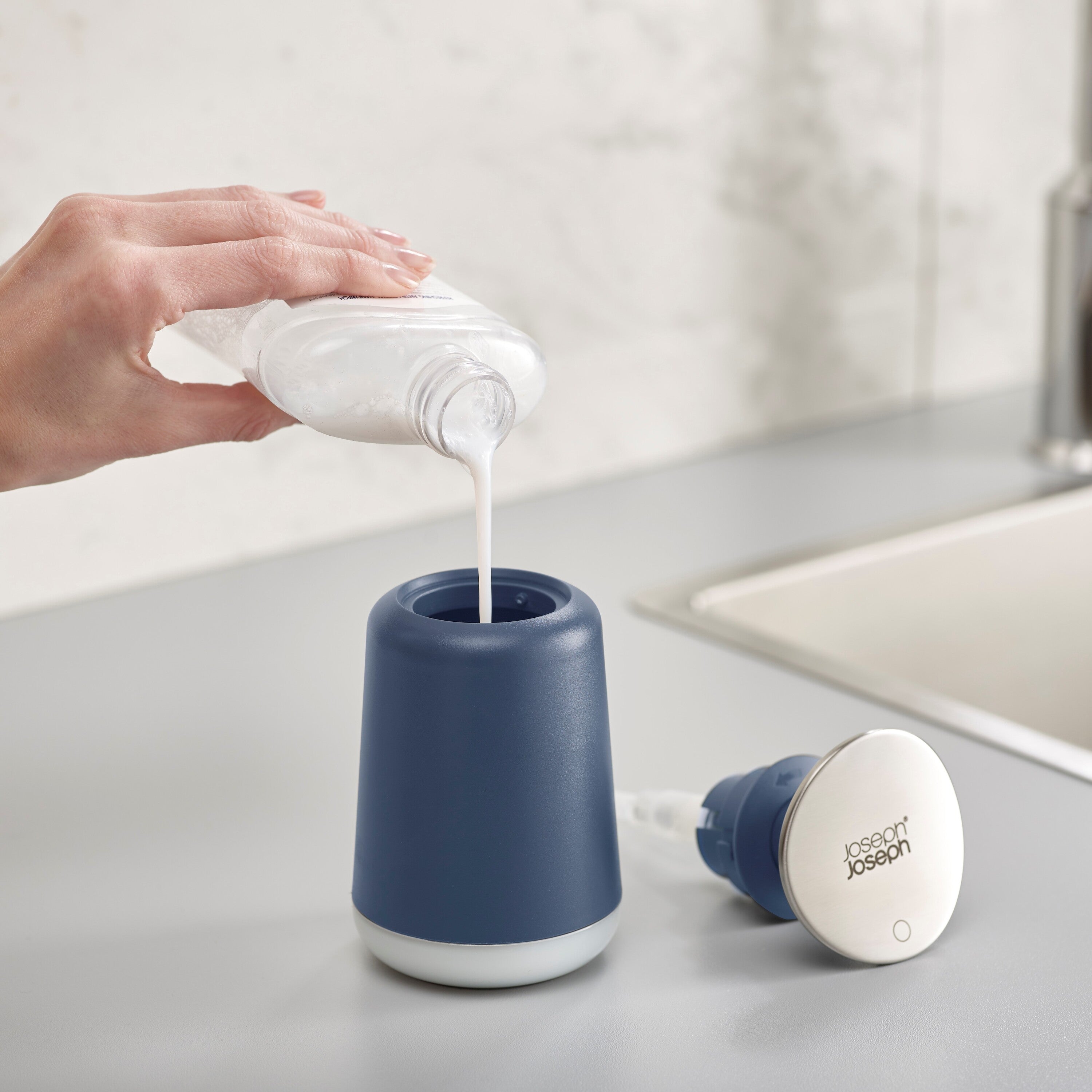 Joseph Joseph Presto Zeepdispenser