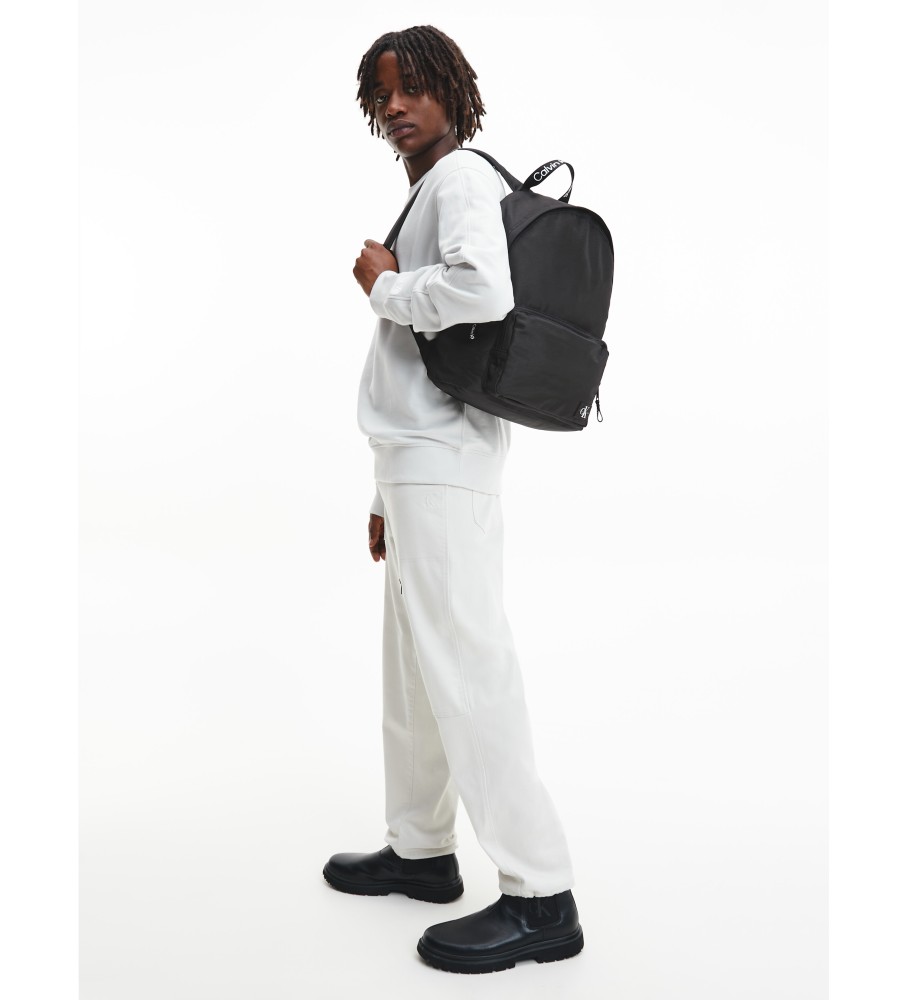 Mochila Calvin Klein Campus preta - 43x31x14cm