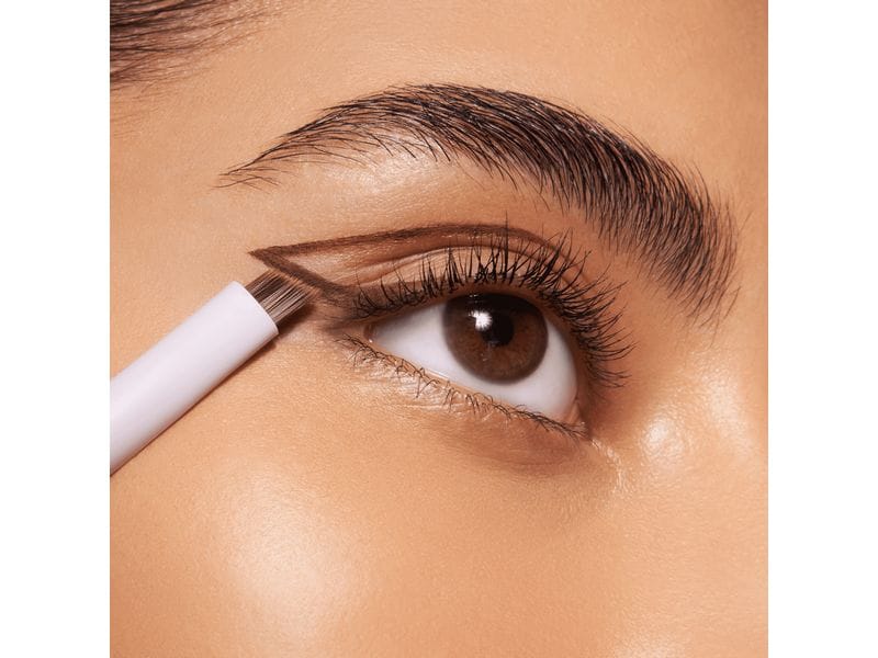 essence Augenbrauen-/Wimpernbürste Eyeliner brush Eyeliner-Pinsel mit Soft-Touch-Griff und weichen, veganen Haaren