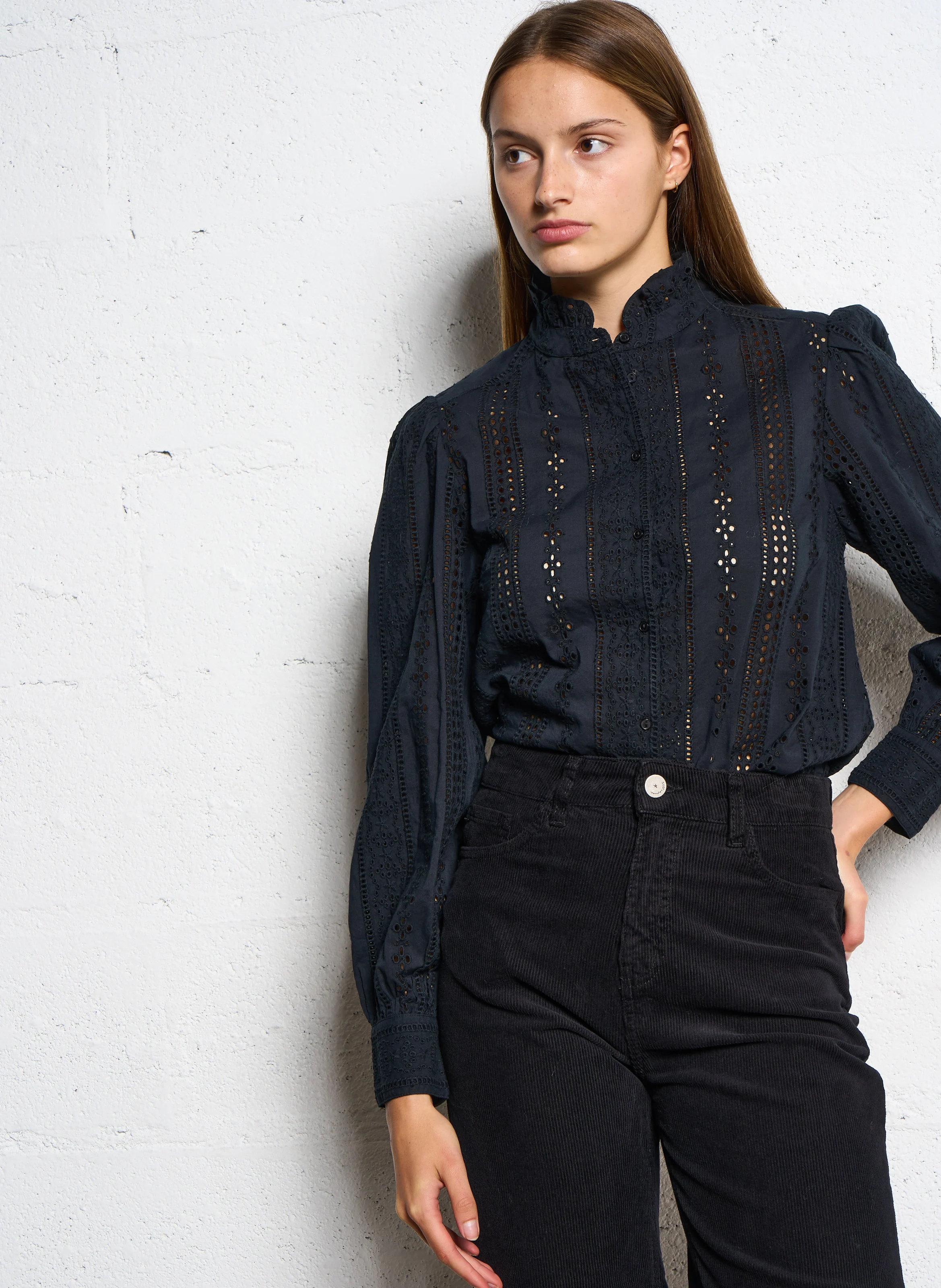 CALEMA - Blouse à broderie anglaise en coton | Noir