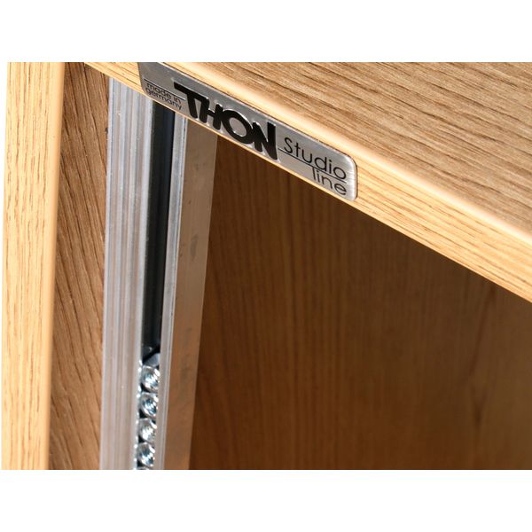 Thon Studio Rack 5002 21U oak