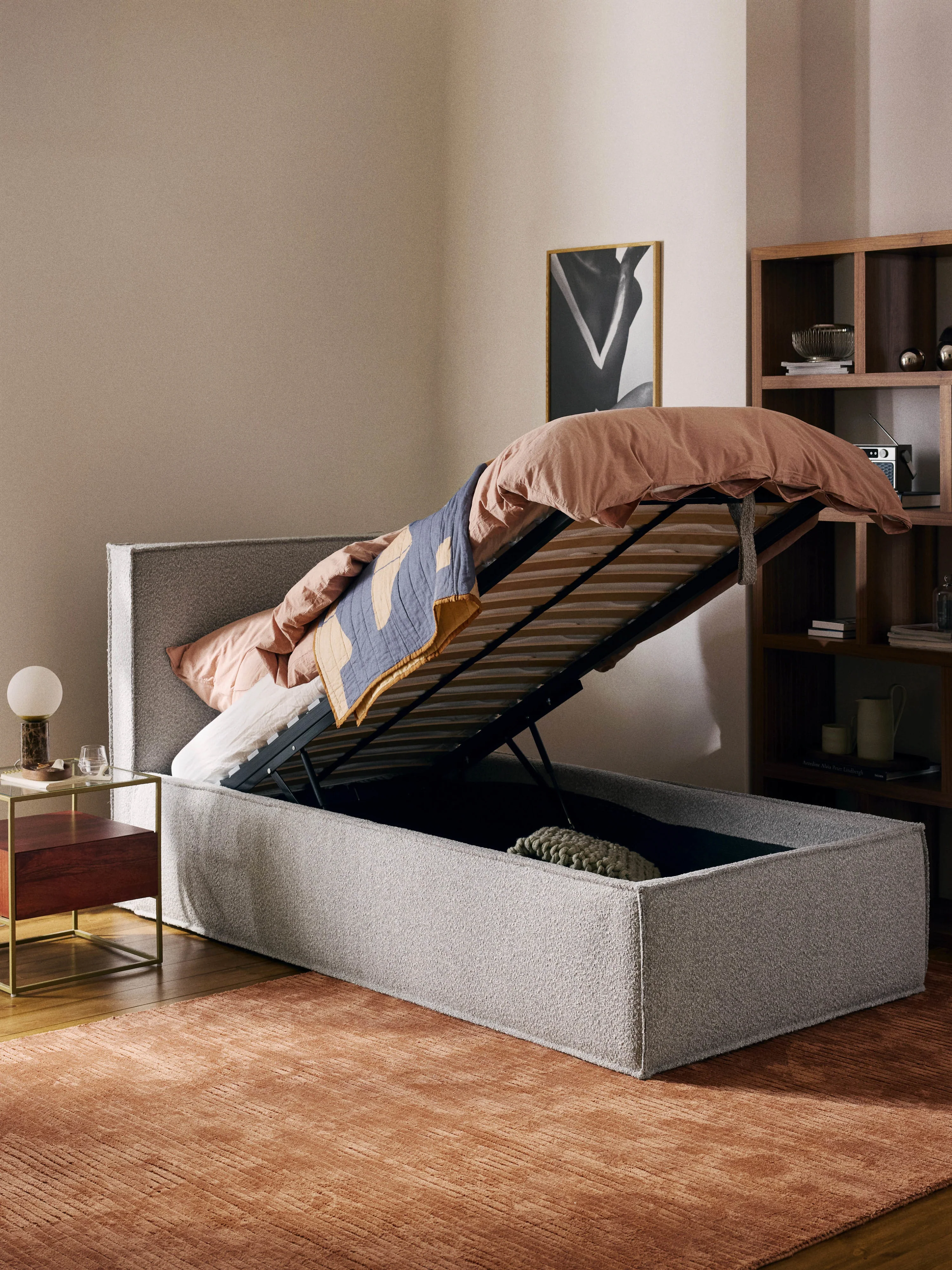 Bouclé gestoffeerd eenpersoonsbed Dream met opbergruimte