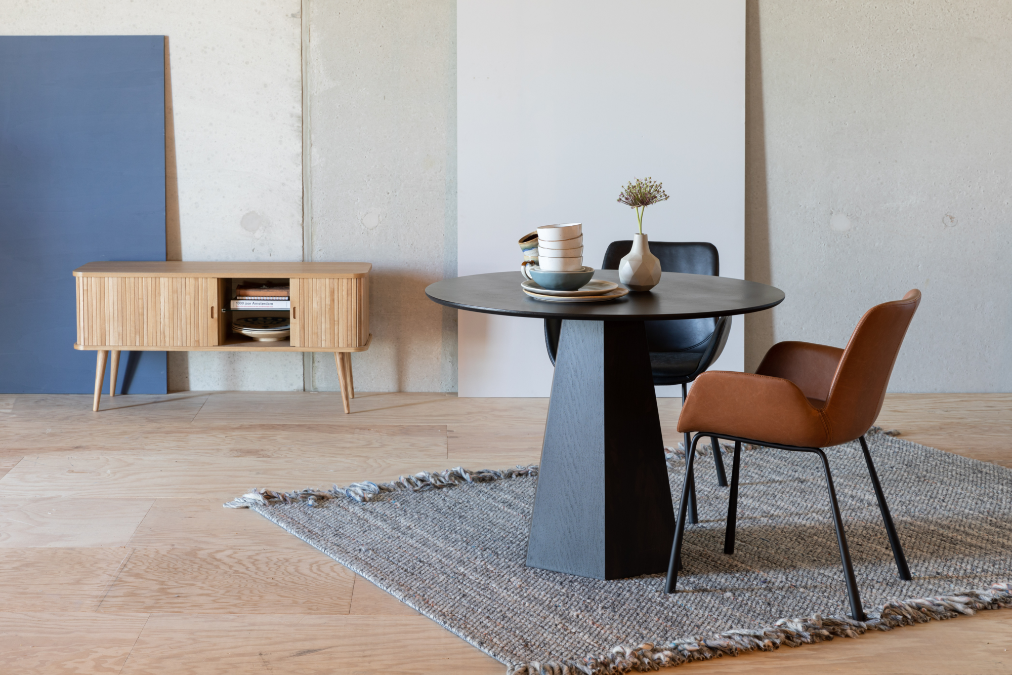 Eettafel Pilar zwart