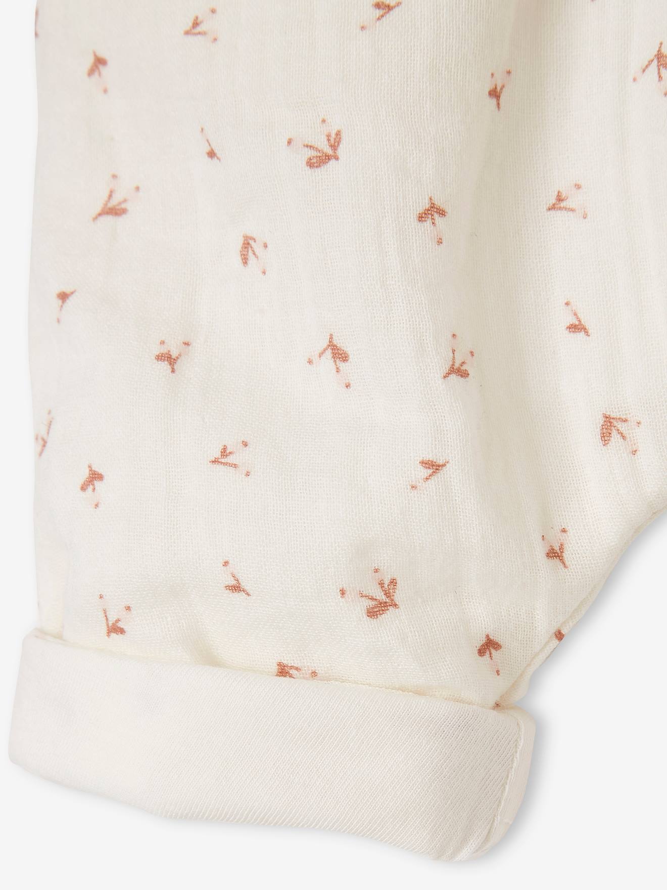 Calças harém em chiffon de algodão com forro, estampa infantil branca clara.