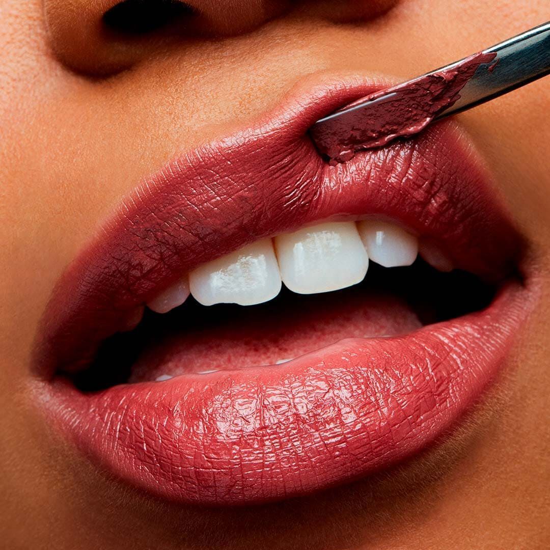 MAC CREMESHEEN LIPSTICK