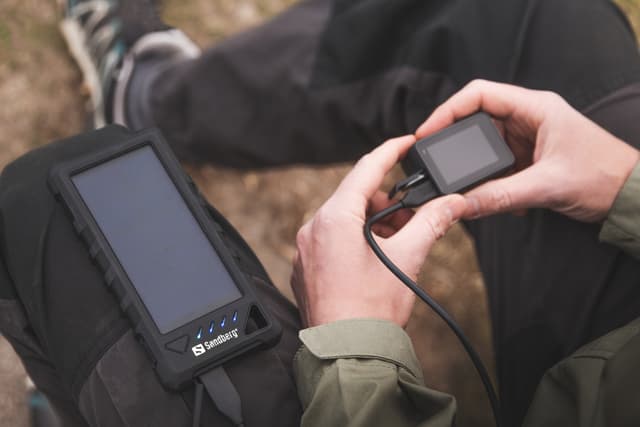 16.000 mAh Udendørs Solar PowerBank, Sort