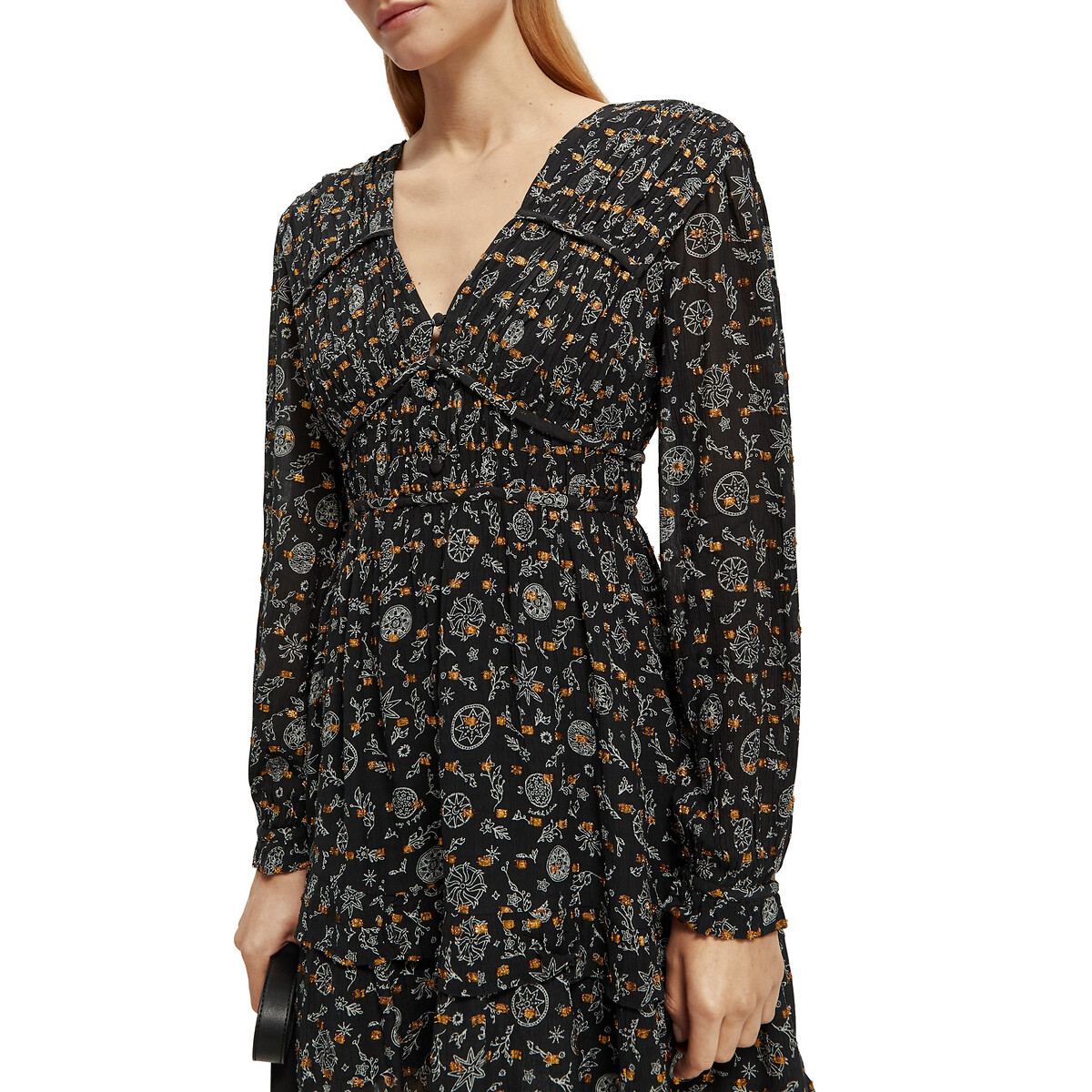 SCOTCH AND SODA<br>Vestido curto e evasê com mangas compridas
