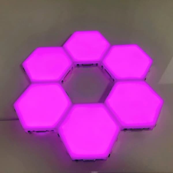 LED Veggbelysning Hexagon / Honeycomb / Quantum med fjernkontroll - 6 Moduler