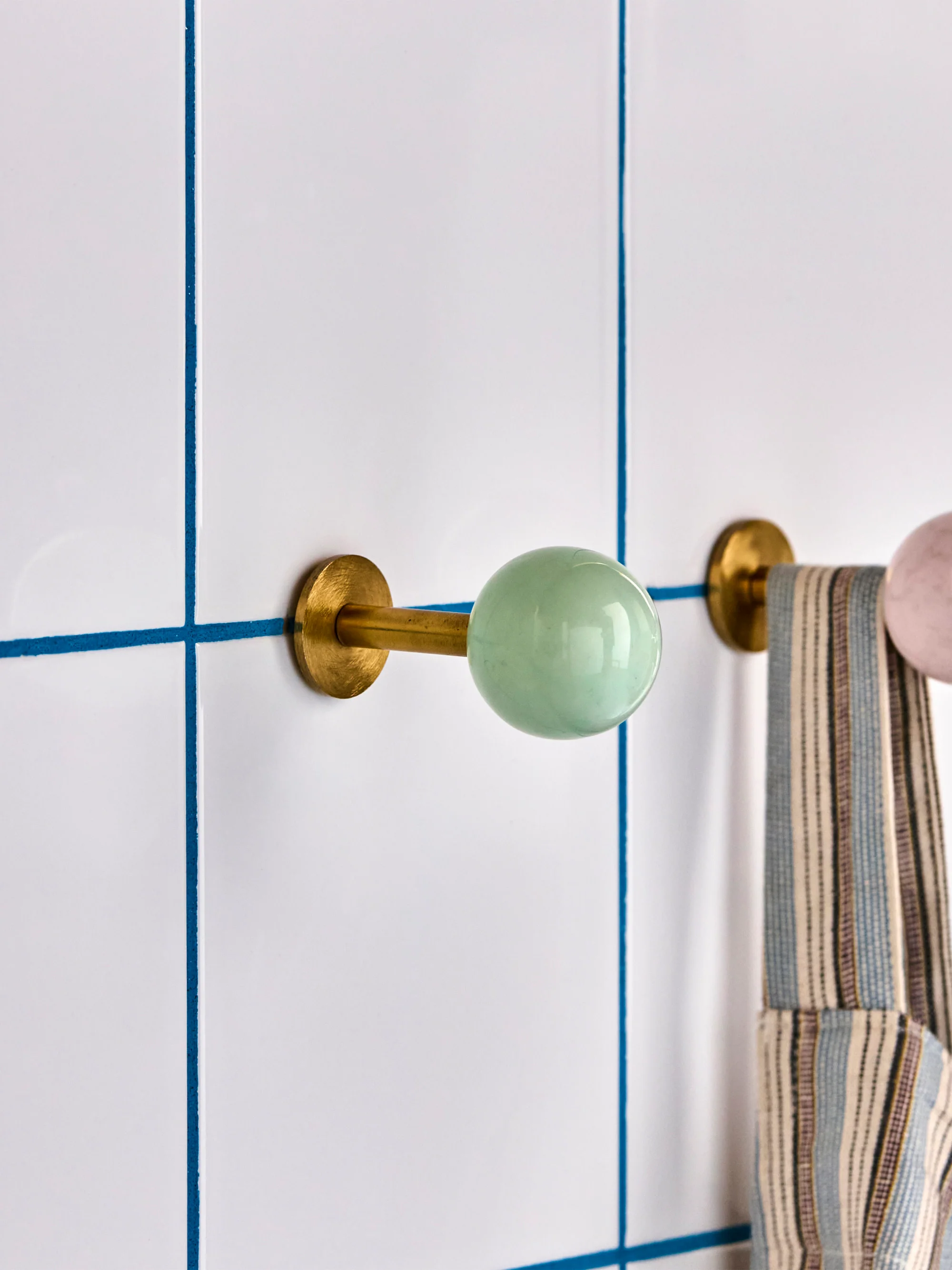 Handgemaakte metalen wandhaken Ball, 2-delig