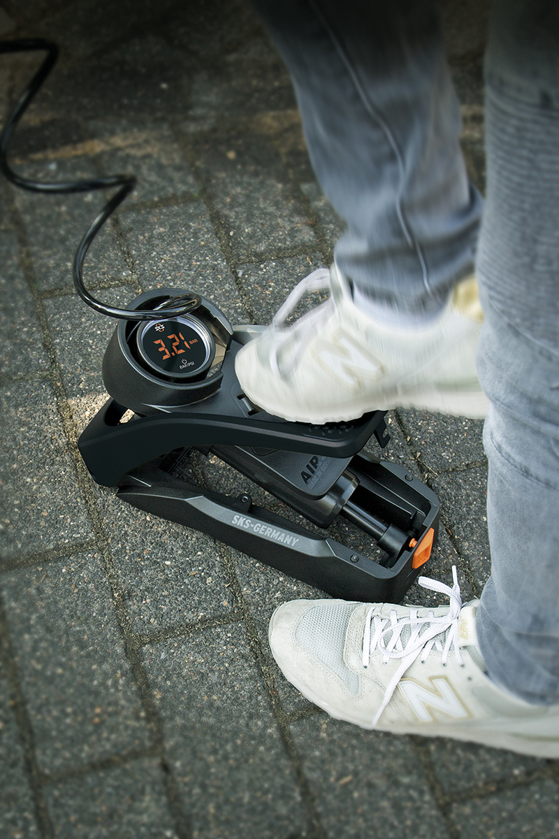SKS Airstep Digital Fodpumpe