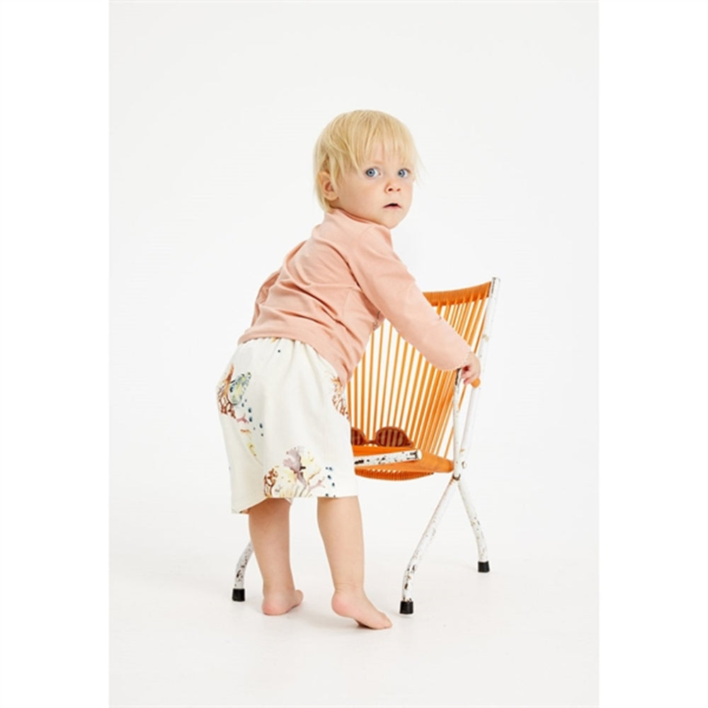 White Swan Coral AOP Gaige Shorts