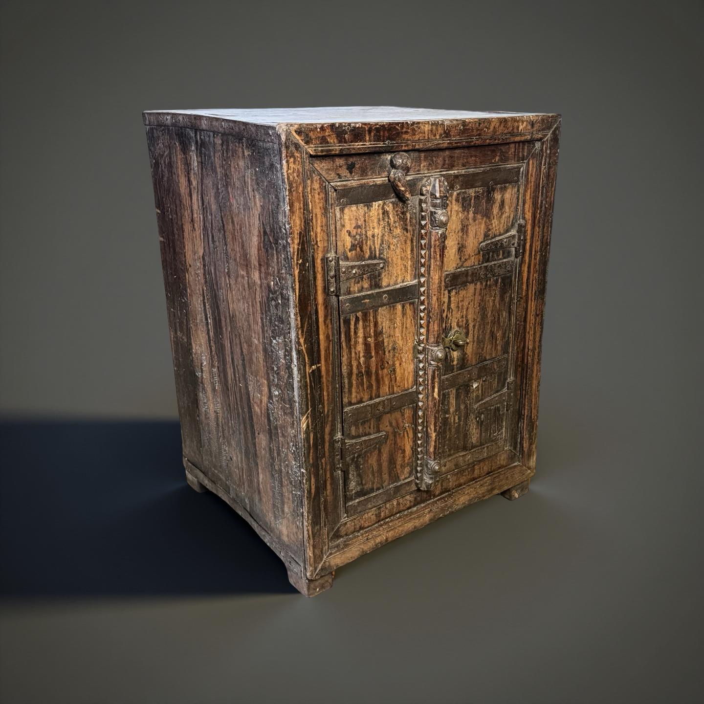 Wandkast vierkant antiek finish