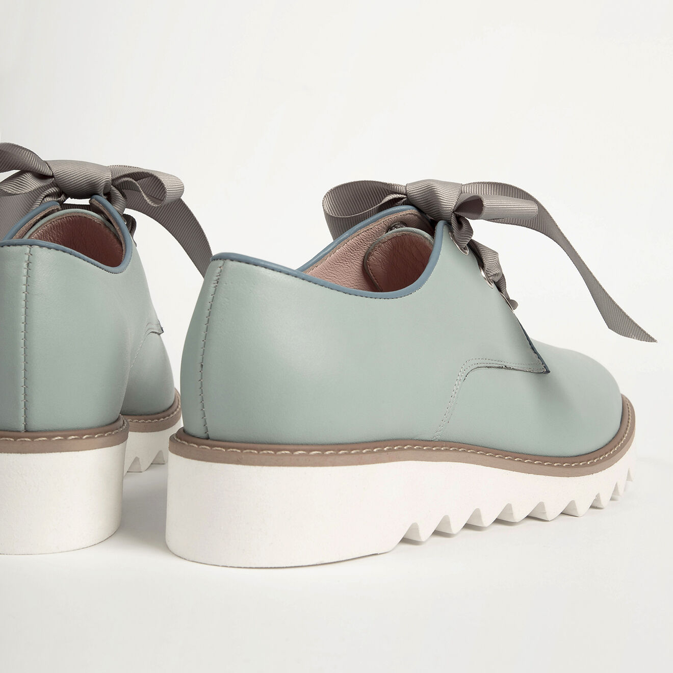 L37 Derbies en Cuir Bright Day bleues