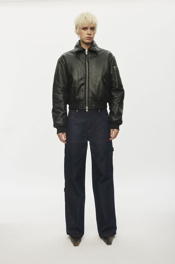 Oval Square Pad Leather Bomber Black