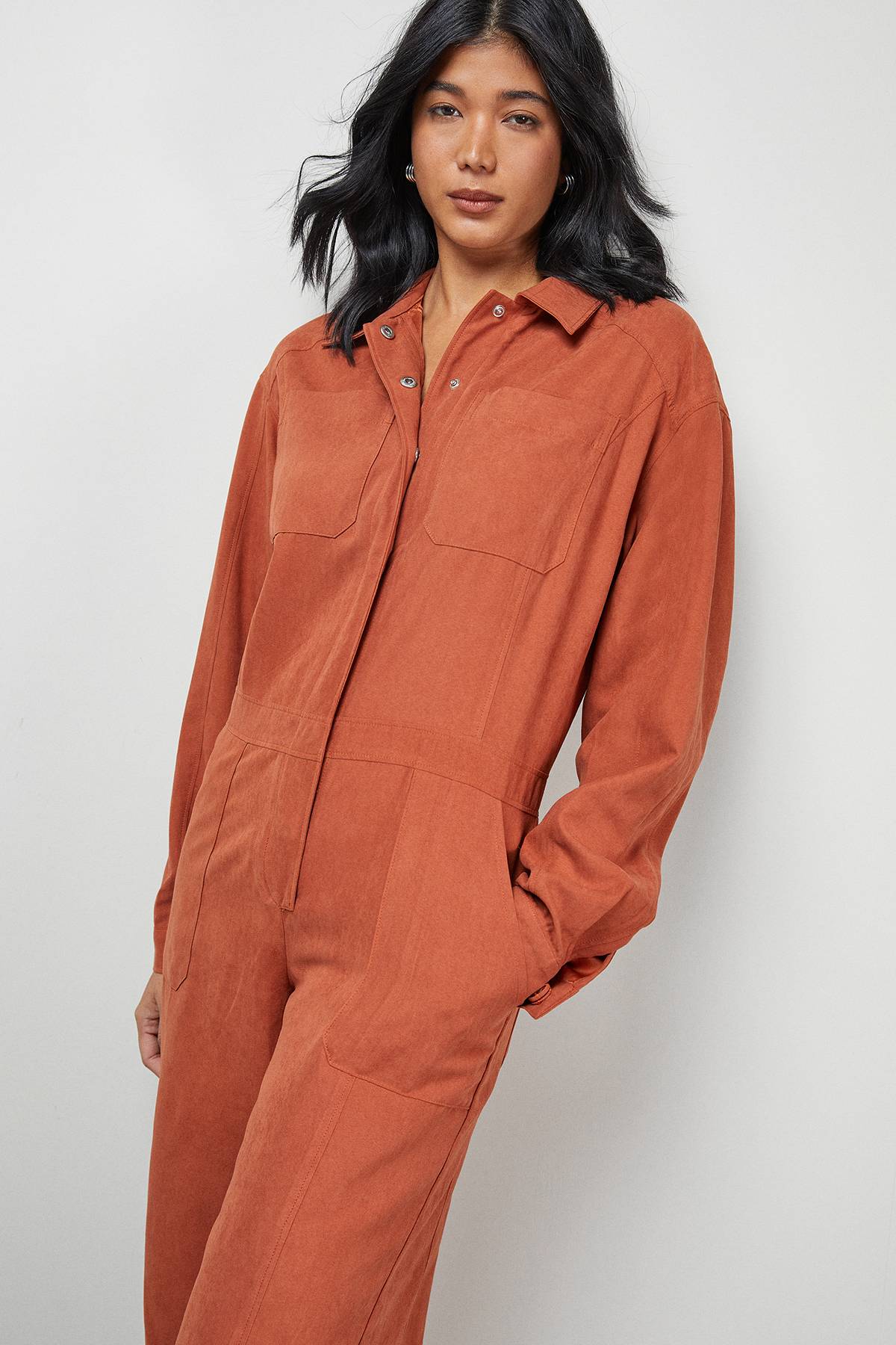Warehouse Combinaison-Pantalon Utilitaire en Satin Pêche