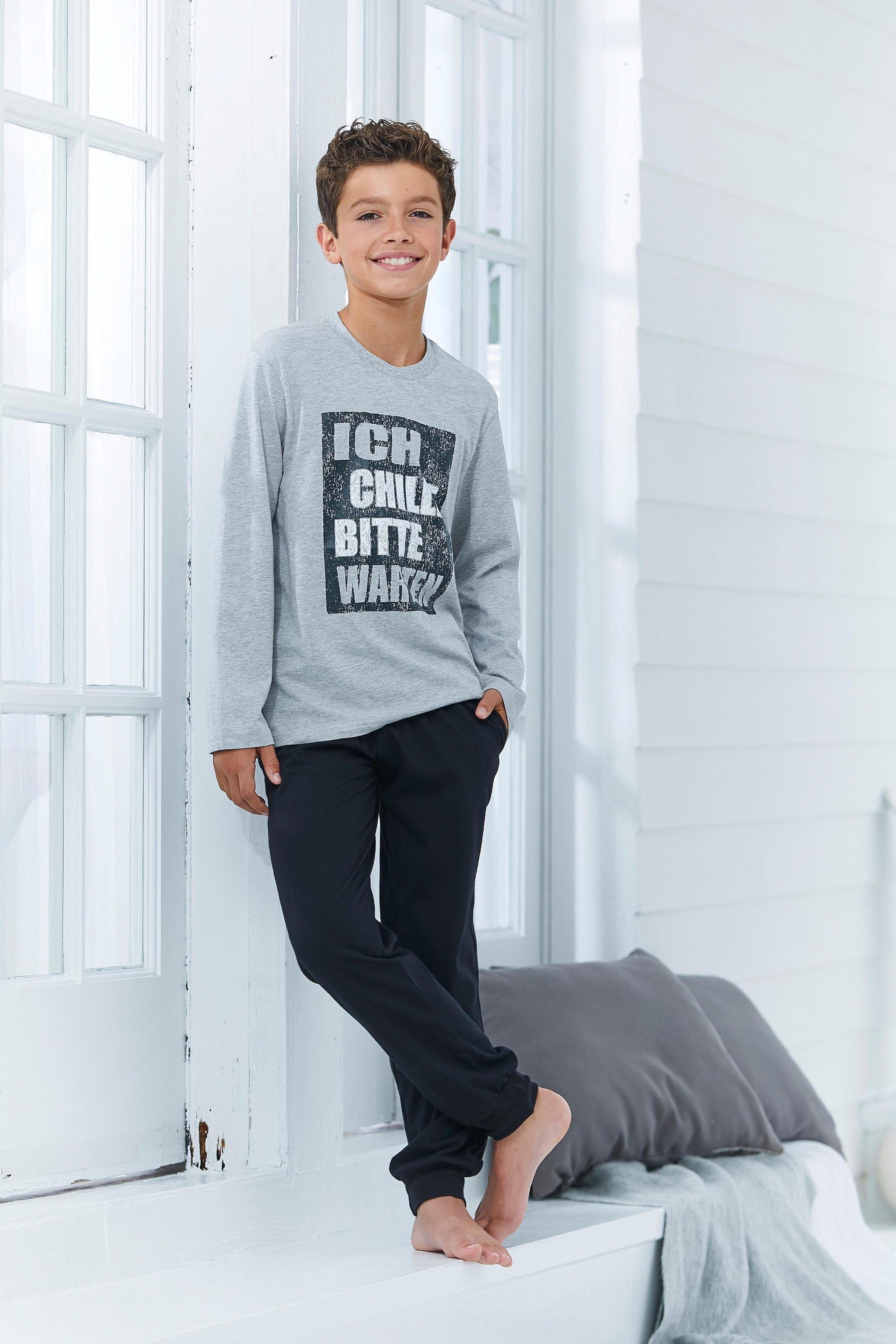AUTHENTIC LE JOGGER Pyjama, 2 Stk. Schlafanzug mit Spruch 