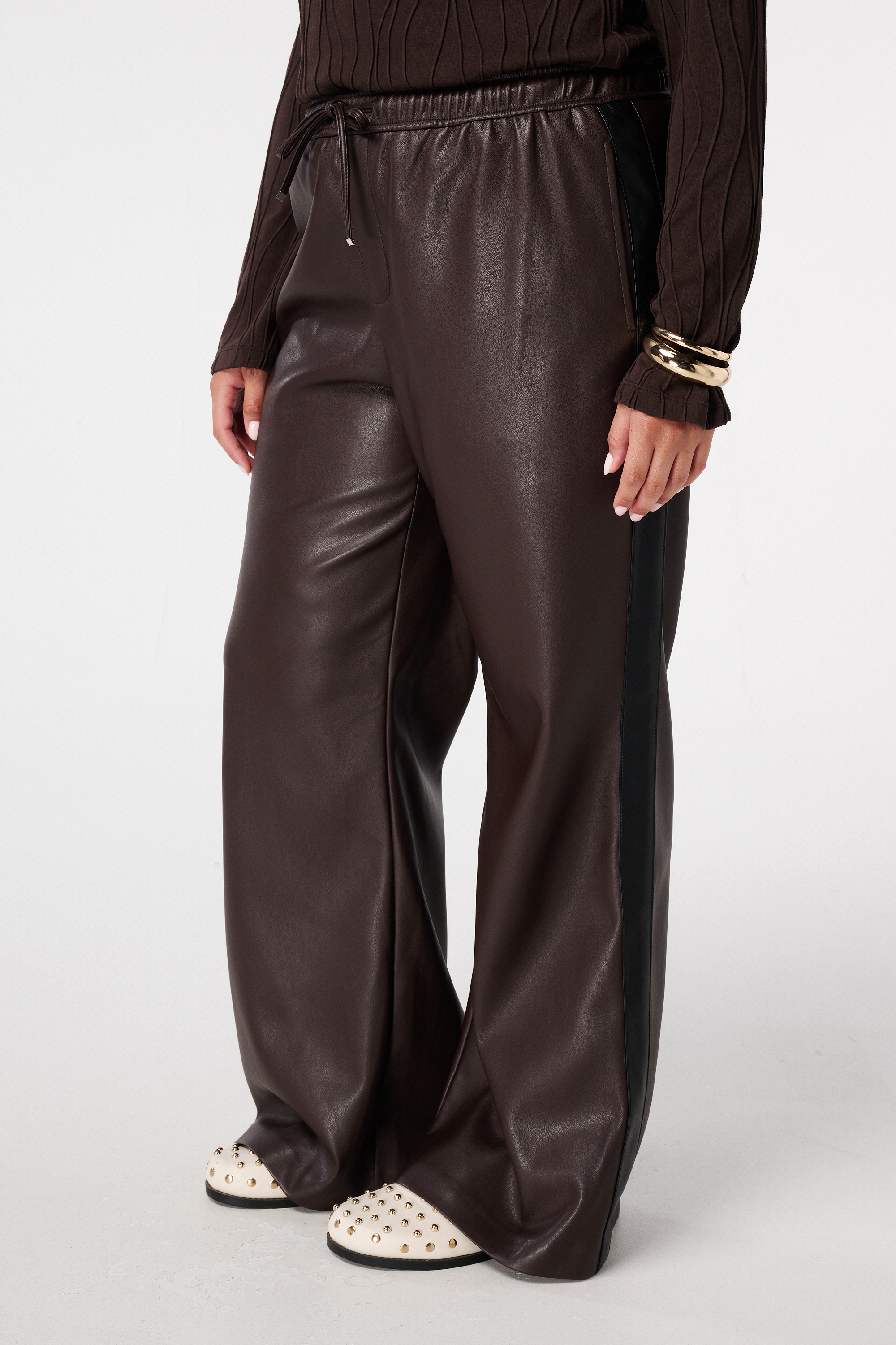 Wide leg broek met zijstreep van PU Donker bruin