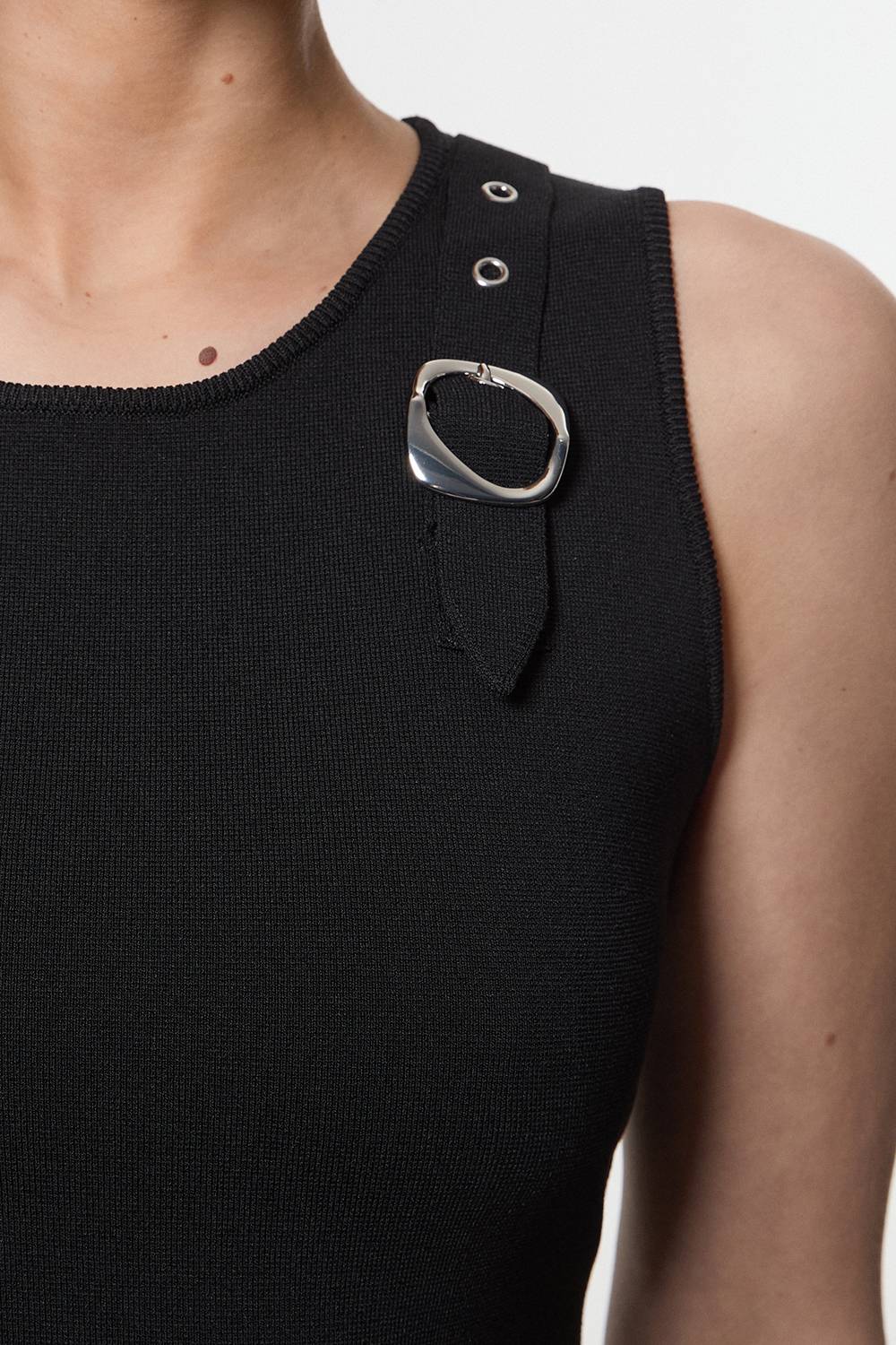 KarenMillen Haut tricoté à garniture de boucle