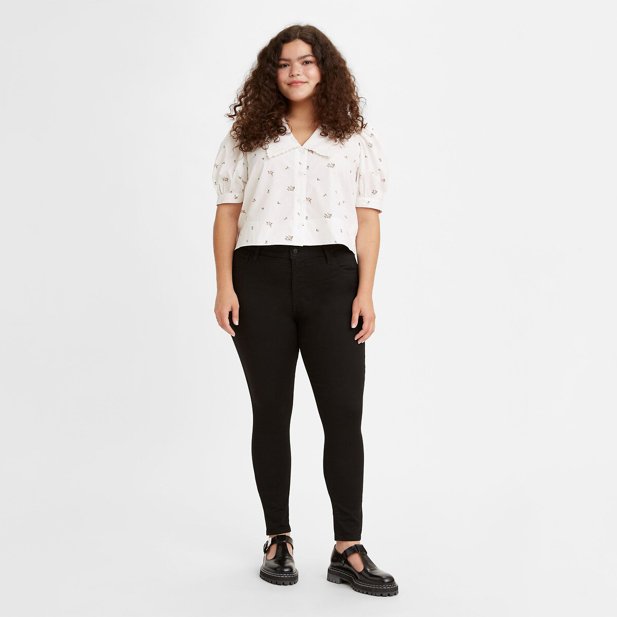 Calça Jeans Levi's 720 Cintura Alta Super Skinny
